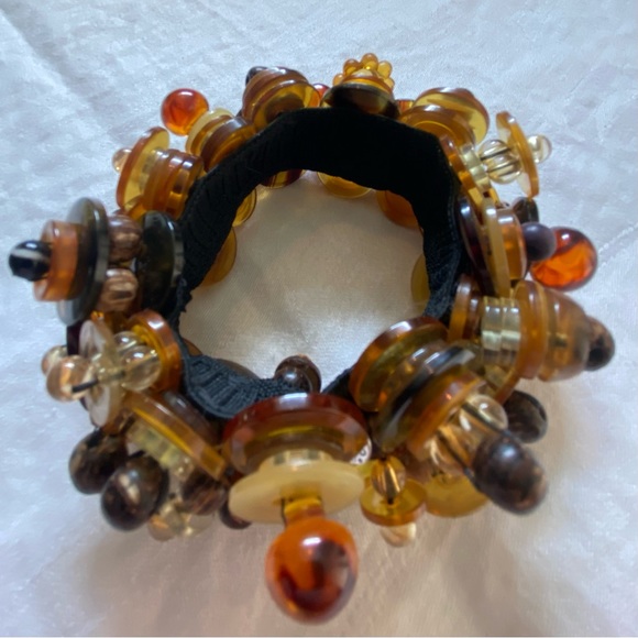 7 1/4" Button Bracelet - Picture 7 of 12